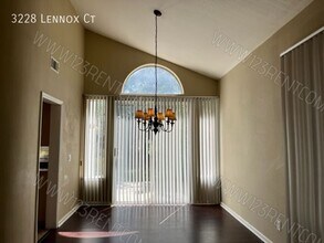 3228 Lennox Ct in Palmdale, CA - Building Photo - Building Photo