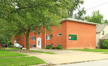 Bella Vista Apartments in Berea, OH - Building Photo - Building Photo