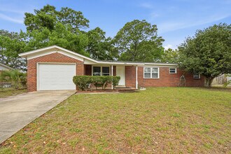 358 Coral Dr SW in Fort Walton Beach, FL - Building Photo - Building Photo