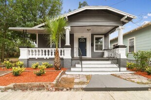 2334 W Spruce St in Tampa, FL - Building Photo