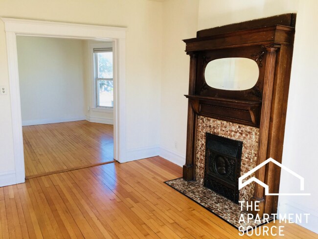 3434 W Drummond Pl, Unit 1 in Chicago, IL - Foto de edificio - Building Photo