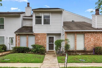7838 Green Lawn Dr in Houston, TX - Building Photo - Building Photo