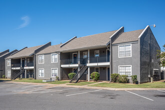 The Oasis in Bossier City, LA - Foto de edificio - Building Photo