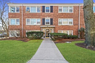 901 Austin St in Evanston, IL - Building Photo