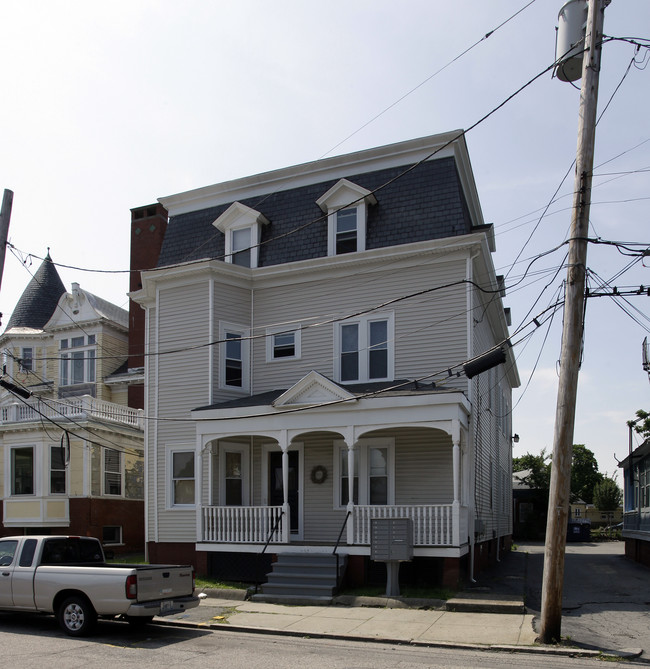 6 Hawthorne St in Providence, RI - Building Photo - Building Photo