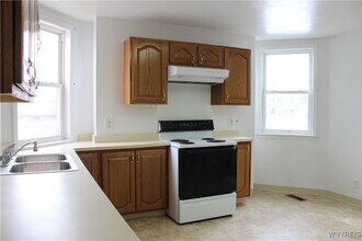 211 Division St in North Tonawanda, NY - Building Photo - Building Photo