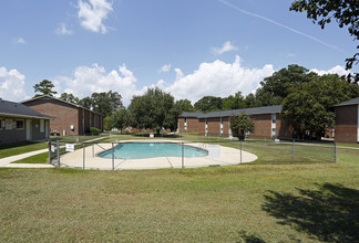 Century Oaks Apartments in Fayetteville, NC - Building Photo - Other