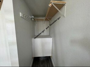 1355 Prater Way in Sparks, NV - Building Photo - Building Photo