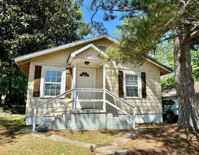 property at 122 Smith St