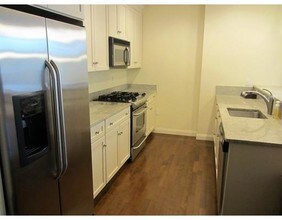 116 Rantoul St in Beverly, MA - Building Photo - Building Photo