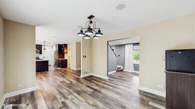 137 Forest Ave in Fox Lake, IL - Building Photo - Building Photo