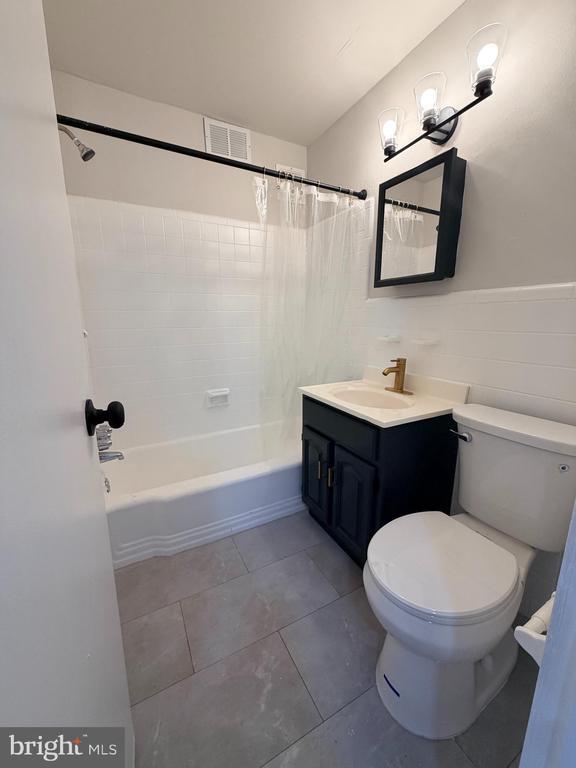 property at 714 Rhawn St