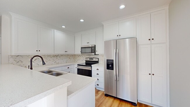 property at 11851 Ridgeway Dr