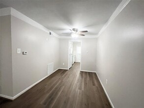 500 Willow Dr in Lake Jackson, TX - Building Photo - Building Photo