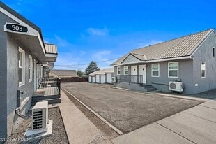 508 2nd Ave in Zillah, WA - Building Photo