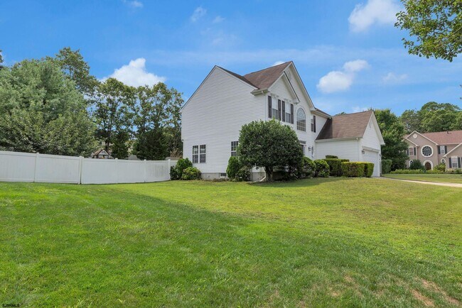 120 Trotter Road in Egg Harbor Township, NJ - Foto de edificio - Building Photo