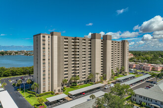 Chateau Towers in South Pasadena, FL - Building Photo - Building Photo