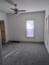 128 N Cross St, Unit 128 N. Cross in Sycamore, IL - Building Photo - Building Photo