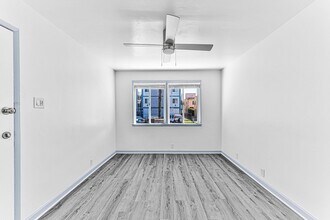 727 Olive Ave, Unit 02 in Long Beach, CA - Building Photo - Building Photo