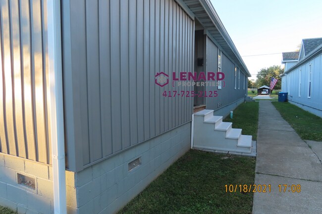 1118 W Fair Play St-Unit -1118 S Fair Play #A in Bolivar, MO - Building Photo - Building Photo