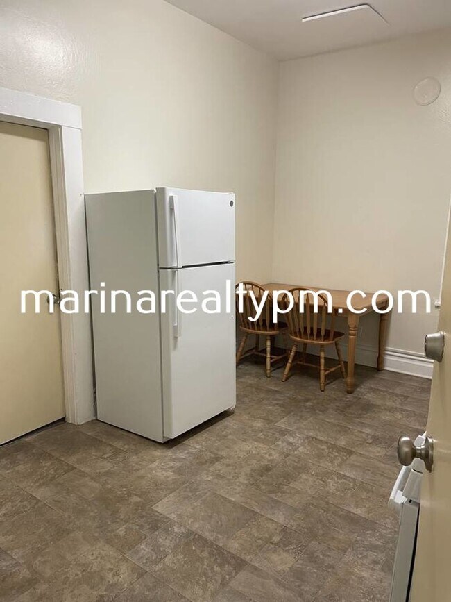 1323 Sonoma Blvd in Vallejo, CA - Building Photo - Building Photo
