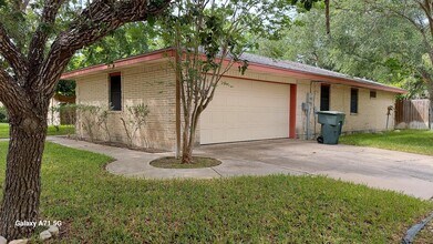 2825 Swiss Pine Ct in Harlingen, TX - Building Photo - Building Photo