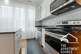 2247 W Iowa St in Chicago, IL - Building Photo - Building Photo