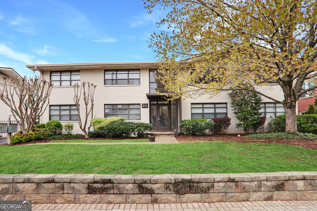 818 Greenwood Ave NE in Atlanta, GA - Building Photo