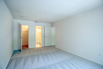 Top of the Hill Apartments in Wilmington, DE - Building Photo - Interior Photo