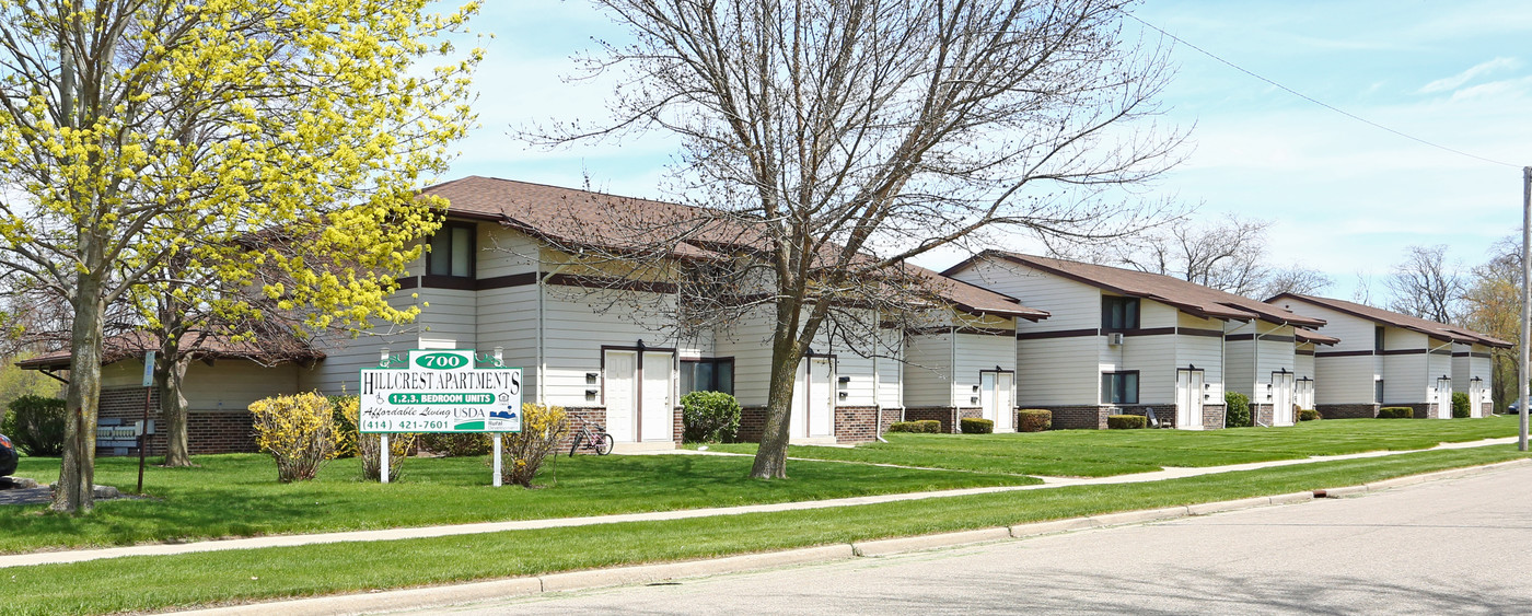 Hillcrest Apartments in Burlington, WI - Building Photo