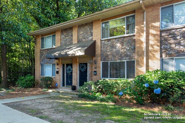 100 Biscayne Dr NW in Atlanta, GA - Foto de edificio - Building Photo