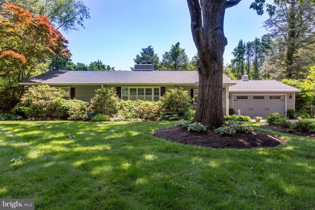 67 Townview Dr in Doylestown, PA - Foto de edificio