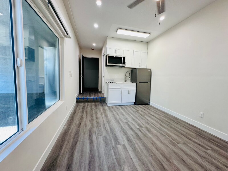 1847 Winona Blvd in Los Angeles, CA - Building Photo