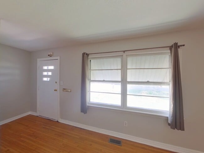 1517 N Piatt Ave in Wichita, KS - Foto de edificio - Building Photo