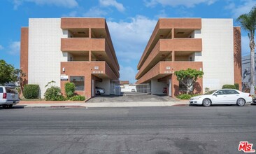 16515 New Hampshire Ave in Gardena, CA - Foto de edificio - Building Photo