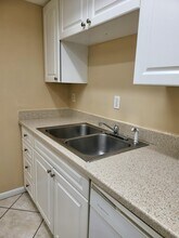 2012 S 10th St in Fort Pierce, FL - Building Photo - Building Photo
