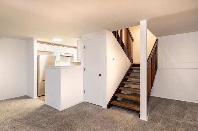 3803 Beach Dr SW in Seattle, WA - Building Photo - Building Photo