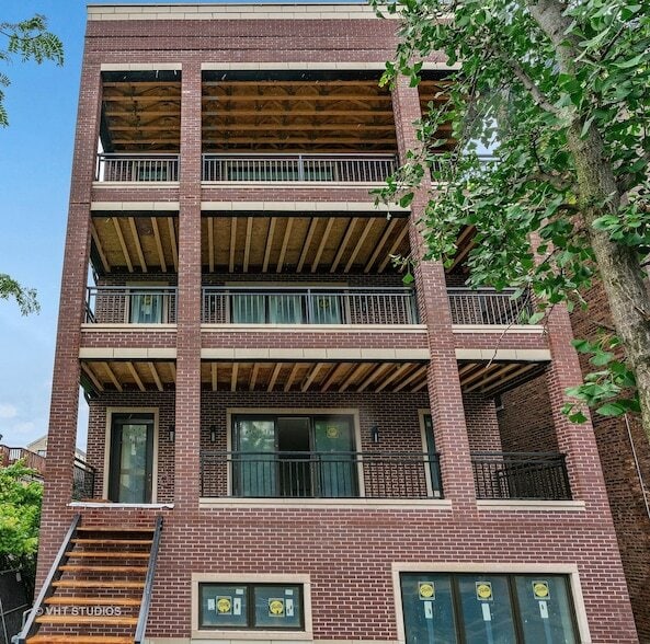 property at 1235 N Greenview Ave