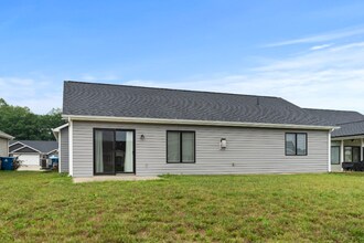 2181 Freestone Pl in Huntertown, IN - Building Photo - Building Photo