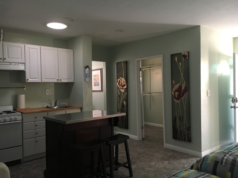 632 Maria Ave, Unit Bella’s Home in Spring Valley, CA - Building Photo