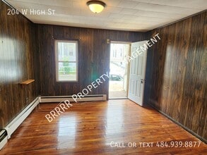 204 W High St in Nesquehoning, PA - Building Photo - Building Photo