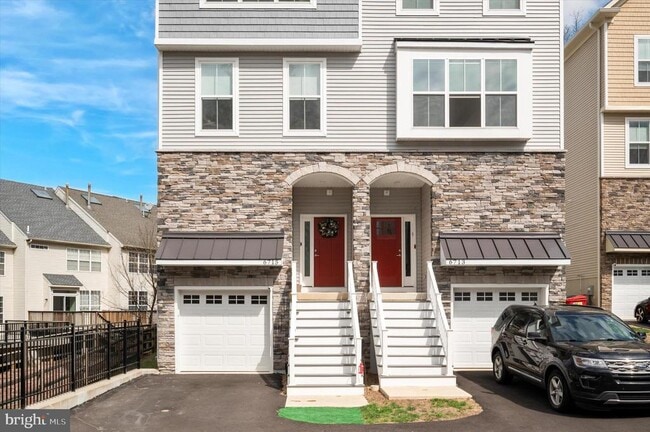 6715 Cinnaminson Ct in Philadelphia, PA - Building Photo - Building Photo