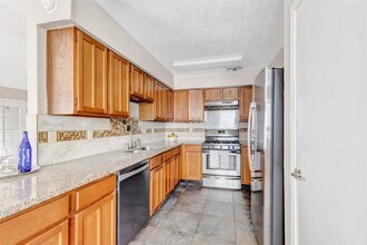 7214 Dogwood Trail Dr in Humble, TX - Building Photo - Building Photo