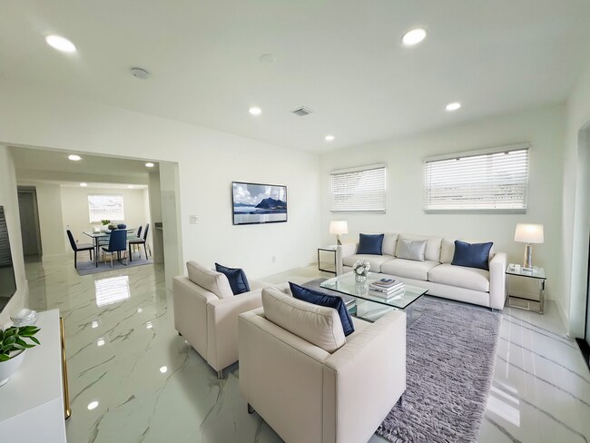 3180 NW 92nd St in Miami, FL - Building Photo - Building Photo