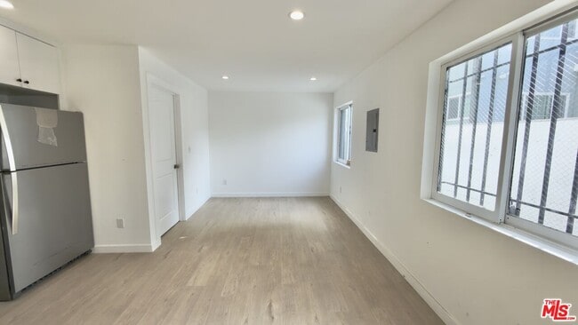 1732 Crenshaw Blvd in Los Angeles, CA - Building Photo - Building Photo