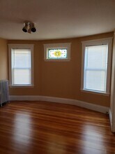 105 Draper St, Unit #2 in Boston, MA - Foto de edificio - Building Photo