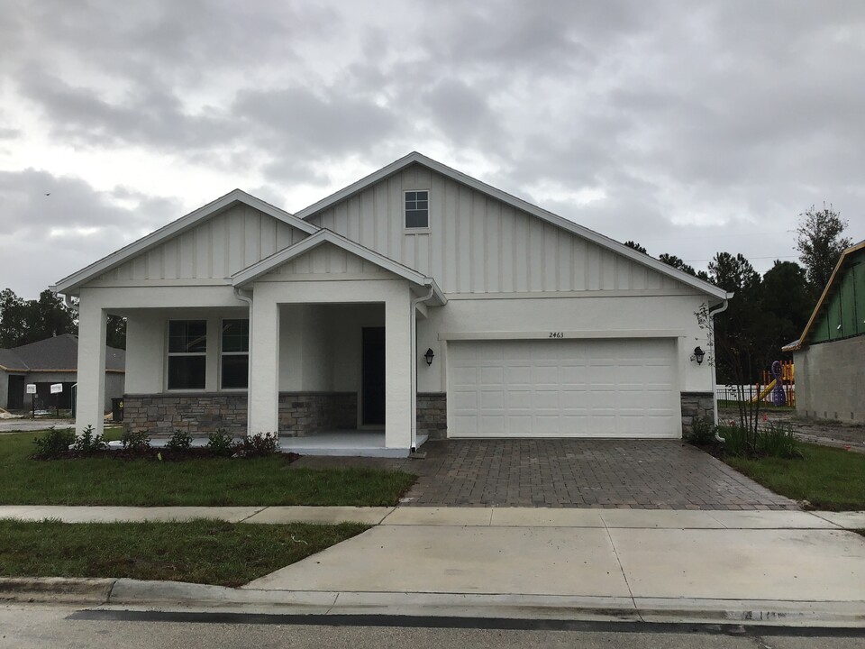 2463 Ixora Ct in Kissimmee, FL - Building Photo