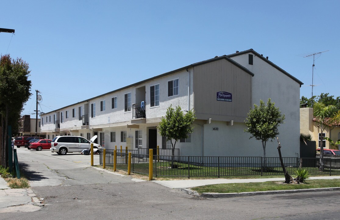 4620 Wilson Ave in San Diego, CA - Building Photo