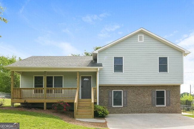 property at 22 Fairfield Dr SW
