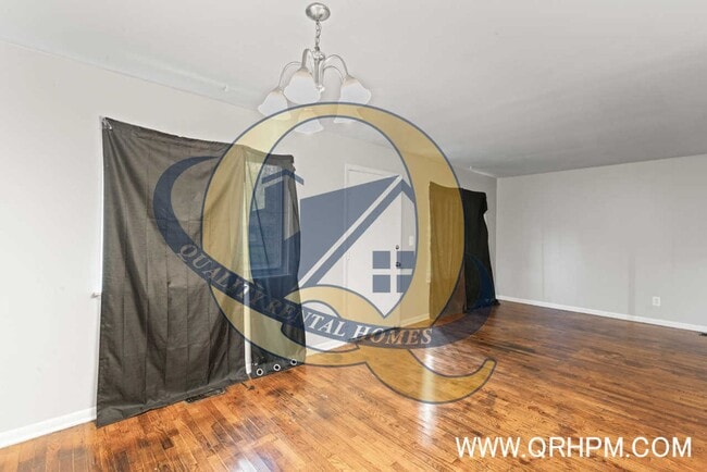 3290 Spring Valley Dr in Flint, MI - Building Photo - Building Photo